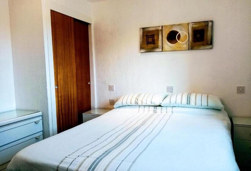 اتاق استاندارد, The Laurels Guest House