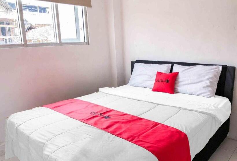 Номер Стандарт, Reddoorz Near Eco Green Park Batu