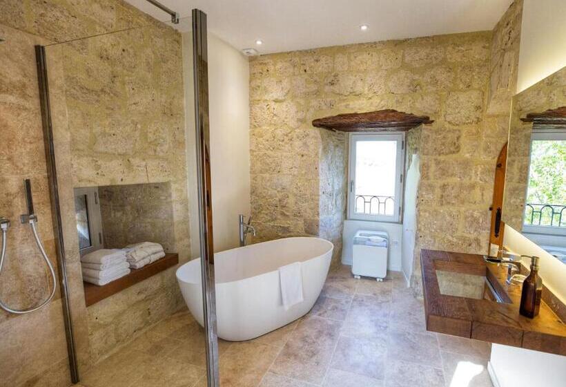 اتاق سوپریور, Château Des Fousseries