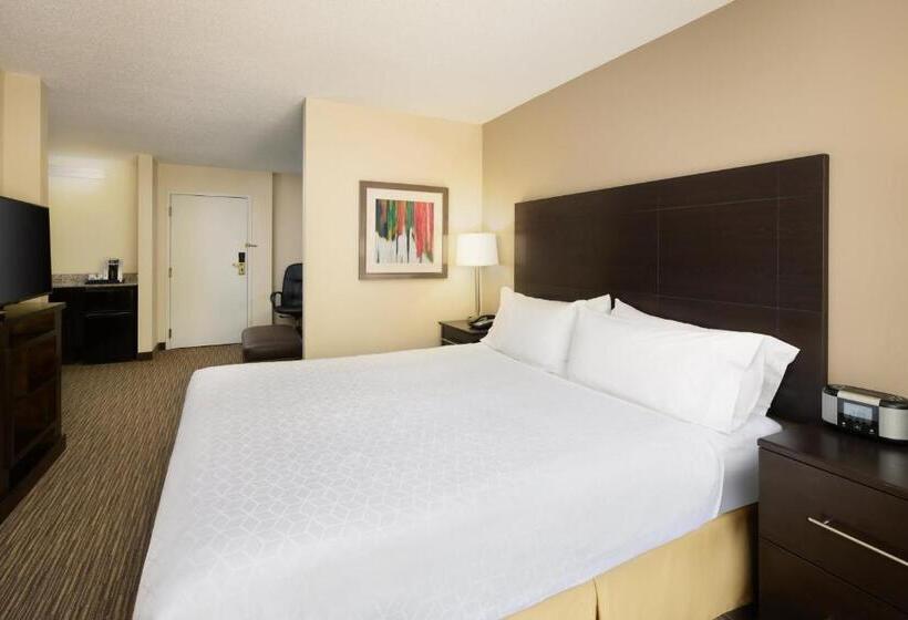 带大床的标准间, Holiday Inn Express & Suites Alpharetta, An Ihg