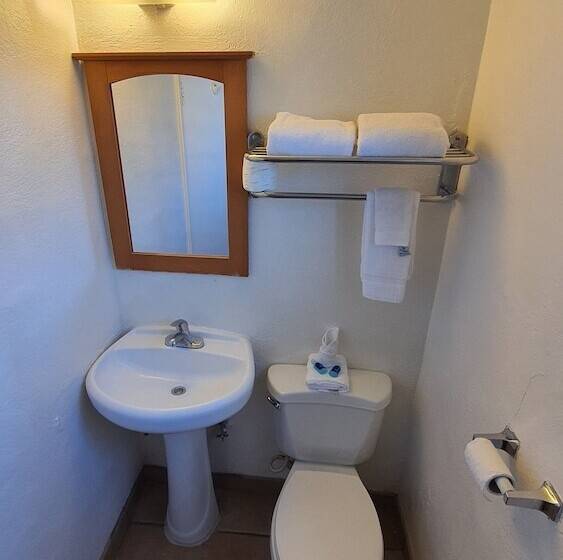 اتاق استاندارد با 2 تخت دوبل, Rodeway Inn Flagstaffdowntown