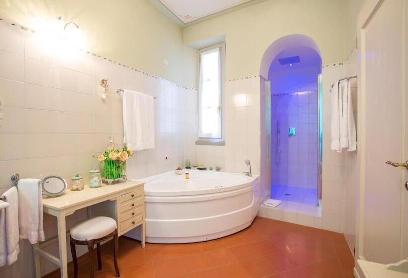 سوئیت با تخت بزرگ, Villa Marsili