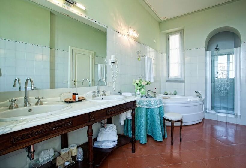 سوئیت با تخت بزرگ, Villa Marsili