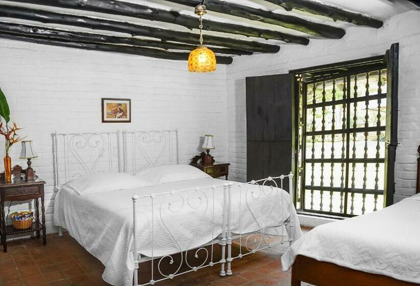 Номер Стандарт Трехместный, Eco Hotel Hacienda El Diamante
