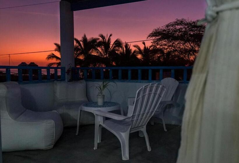 اتاق استاندارد چهار تخته با چشم‌انداز دریا, Villa Aqua Boutique Vichayito