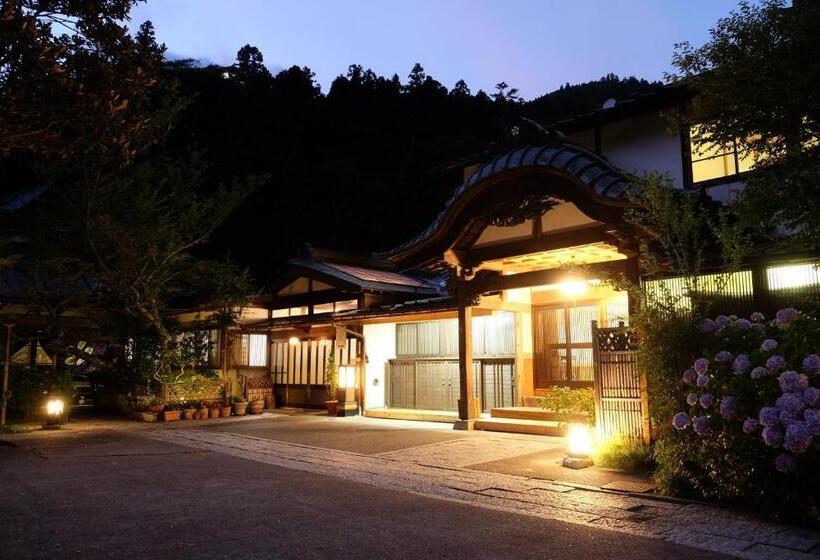 Семейный Номер Совместный Санузел, Temple Lodging Shukubo Kakurinbo