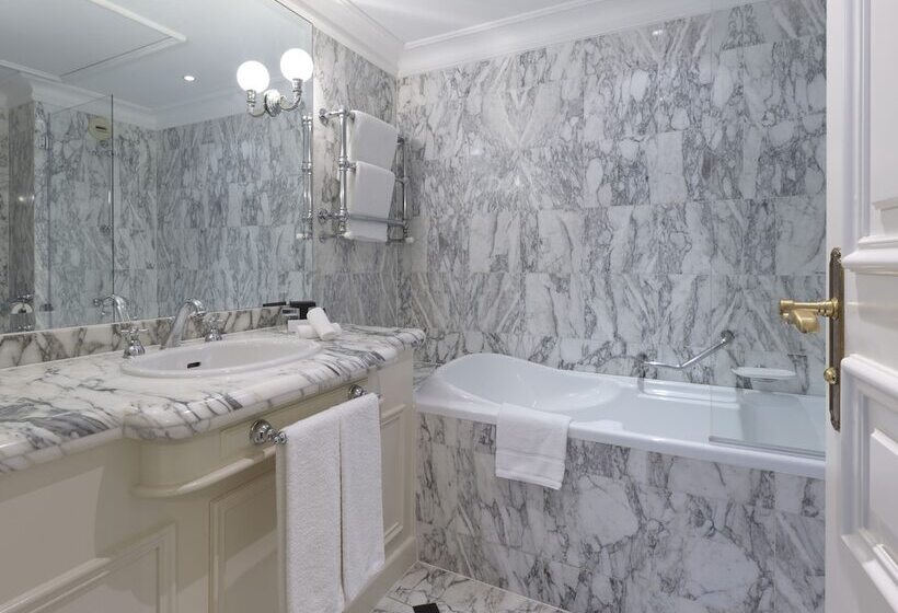 Номер Стандарт Вид на Море, Althoff Hotel Villa Belrose