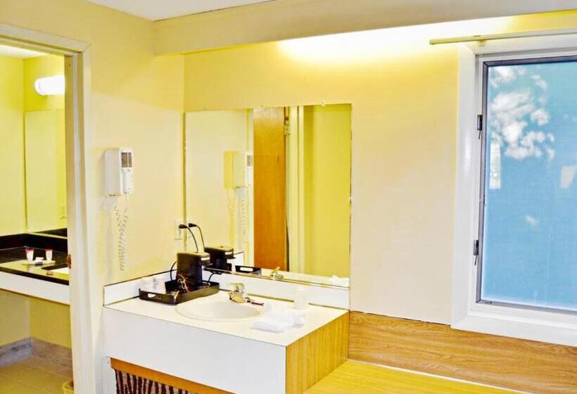 Номер Deluxe Кровать Кинг, Flagship Inn & Suites