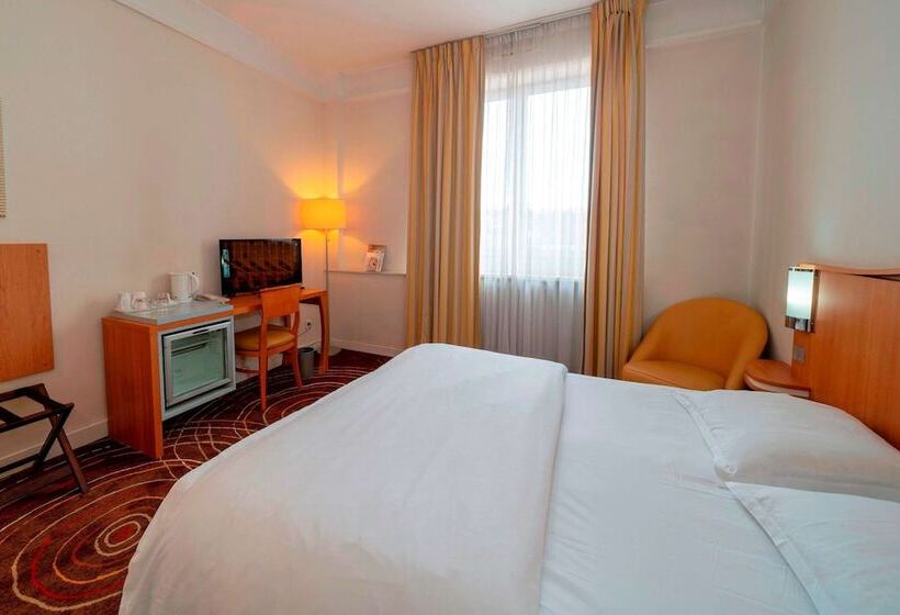 Номер Стандарт Индивидуальный, Grand Hôtel Filippo Strasbourg Nord
