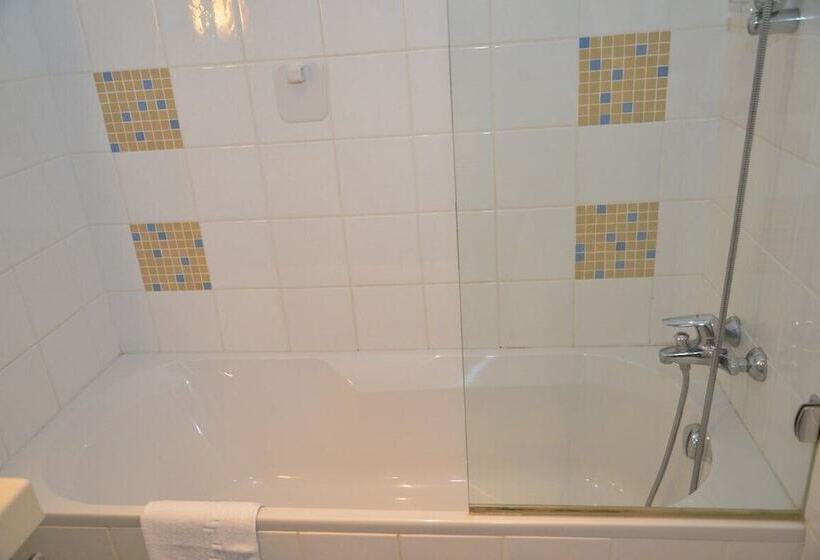 Номер Deluxe, Grand Hôtel Filippo Strasbourg Nord