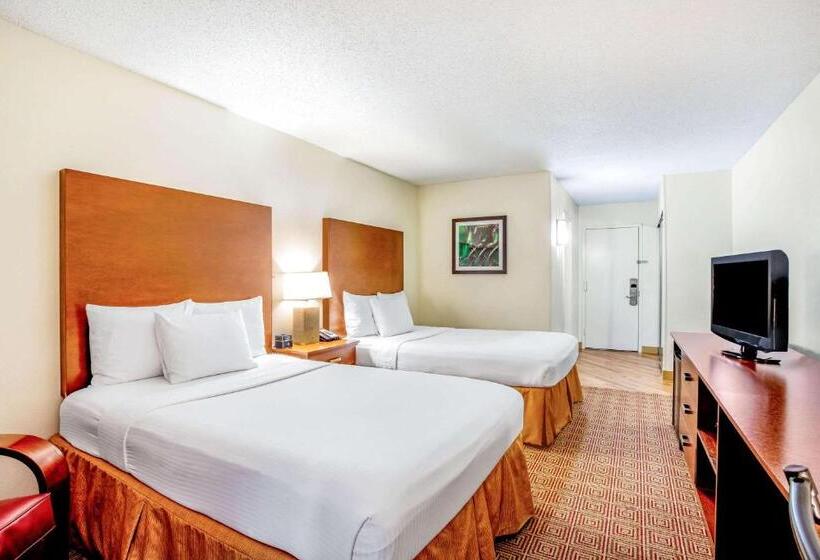 اتاق استاندارد با 2 تخت دوبل, La Quinta By Wyndham Danbury