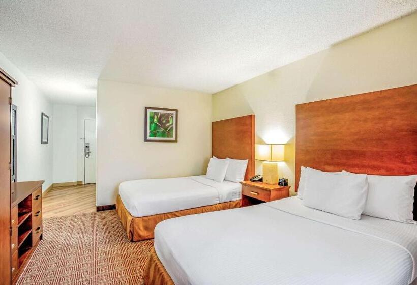 اتاق استاندارد با 2 تخت دوبل, La Quinta By Wyndham Danbury