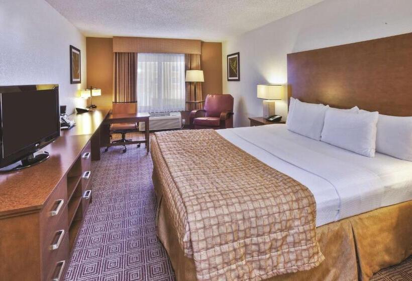 اتاق استاندارد با تخت بزرگ, La Quinta By Wyndham Danbury
