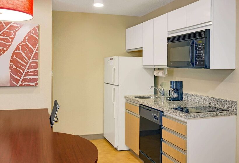 Люкс, Mainstay Suites Detroit Farmington Hills