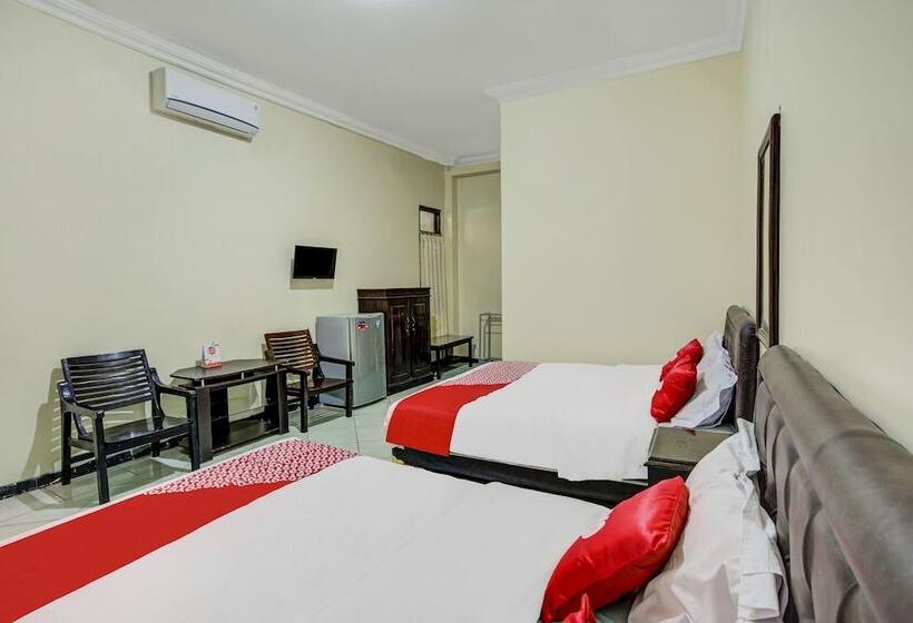 Семейный Номер, Reddoorz Syariah At Hotel Pandan Wangi Near Alun Alun Sidoarjo