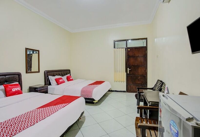 Семейный Номер, Reddoorz Syariah At Hotel Pandan Wangi Near Alun Alun Sidoarjo