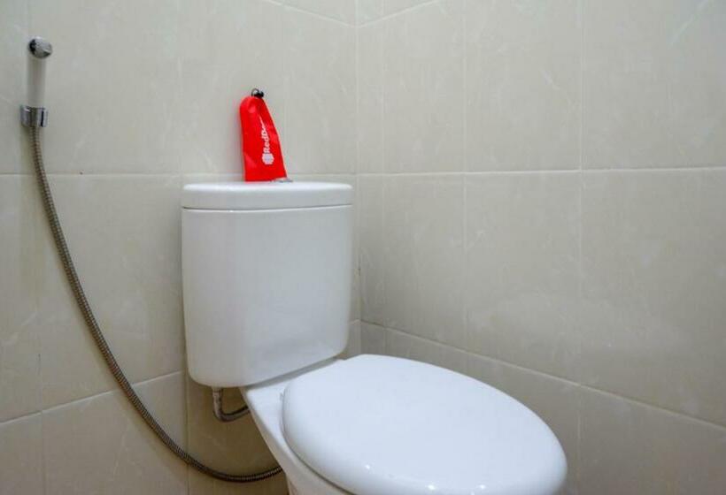 Номер Стандарт, Reddoorz Near Stadion 45 Karanganyar