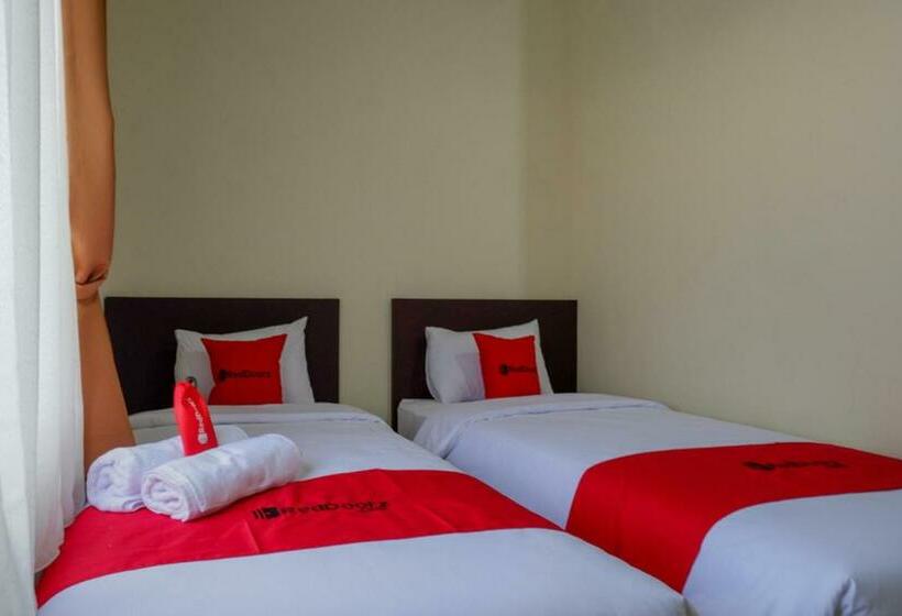 Номер Стандарт, Reddoorz Near Stadion 45 Karanganyar