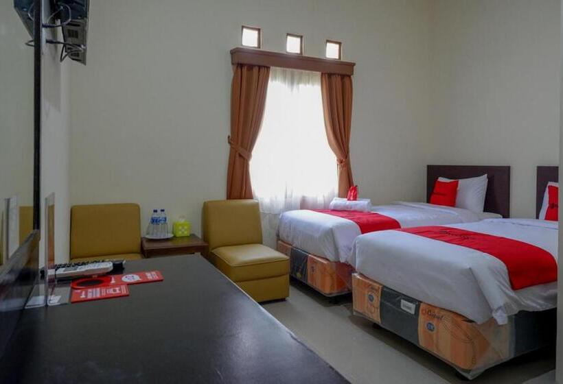 Номер Стандарт, Reddoorz Near Stadion 45 Karanganyar