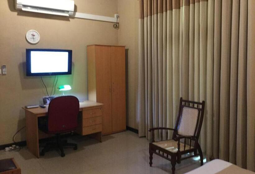 带大床的高级房间, Avondale Colombo