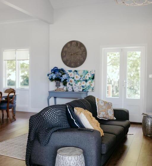 1间卧室的房子, Chanticleer Gardens Barn Cottage With A Pool