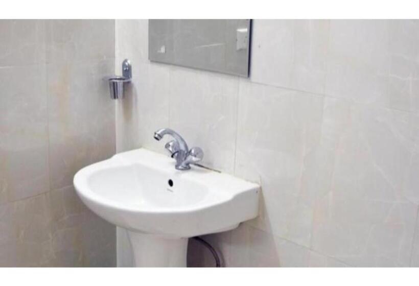 스탠다드 룸 킹사이즈 침대, Residential Stay In The City