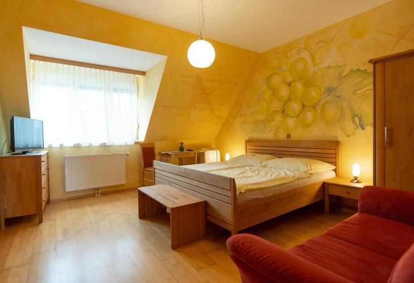 Номер Стандарт, Winzerhof Strablegg