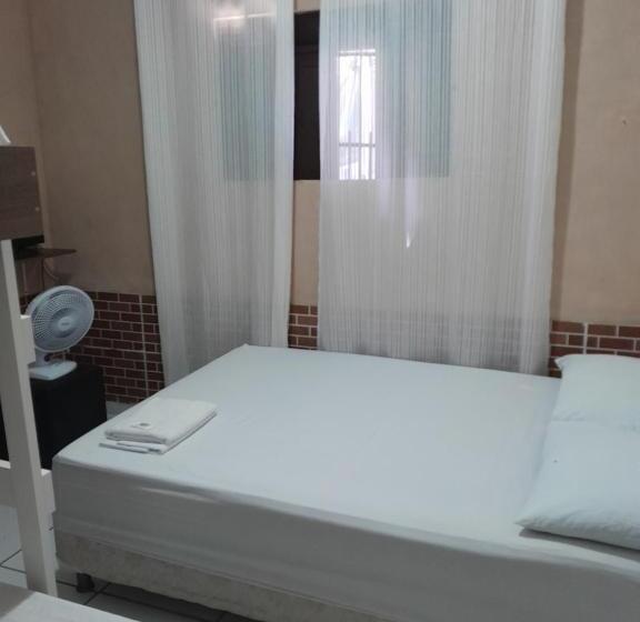 Economy Quadruple Room, Casa Do Mochileiro Airport Hostel & Pousada