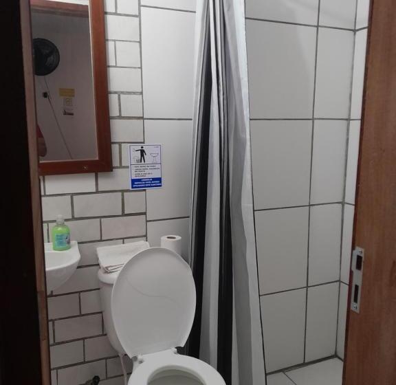 Economy Quadruple Room, Casa Do Mochileiro Airport Hostel & Pousada
