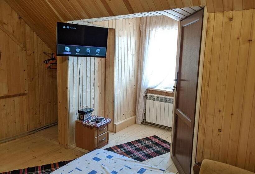 Номер Стандарт Вид на Сад, Gostynna Rodyna