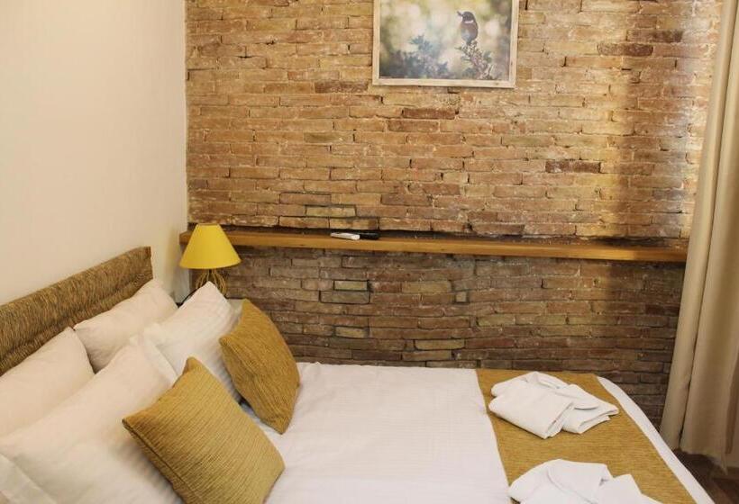 Номер Стандарт, Pedieos Guest House