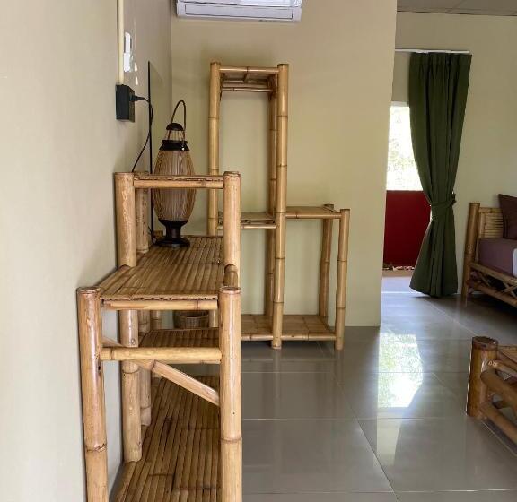 Номер Стандарт Трехместный, Mythai Guesthouse