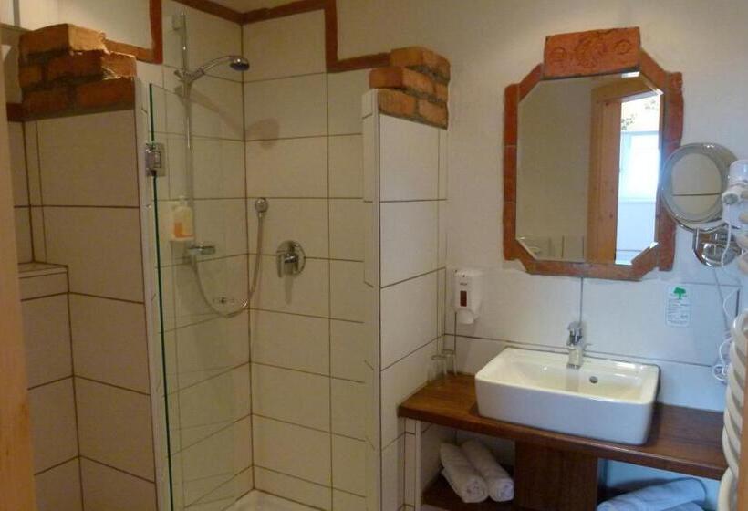 Номер Стандарт Вид на Сад, Landgasthof Entenwirt Tarsdorf