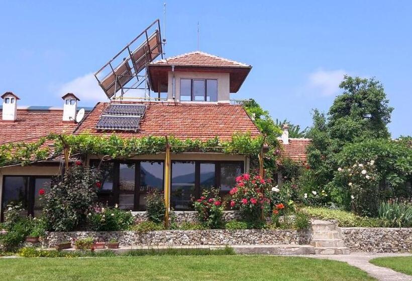 Семейный Номер, Family Hotel Belvedere