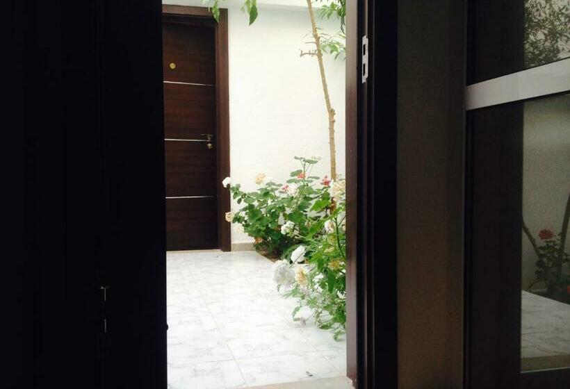 家庭间, Family Hotel Belvedere