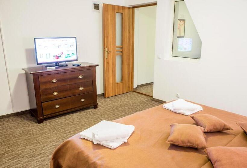 سوییت, Motel Darina