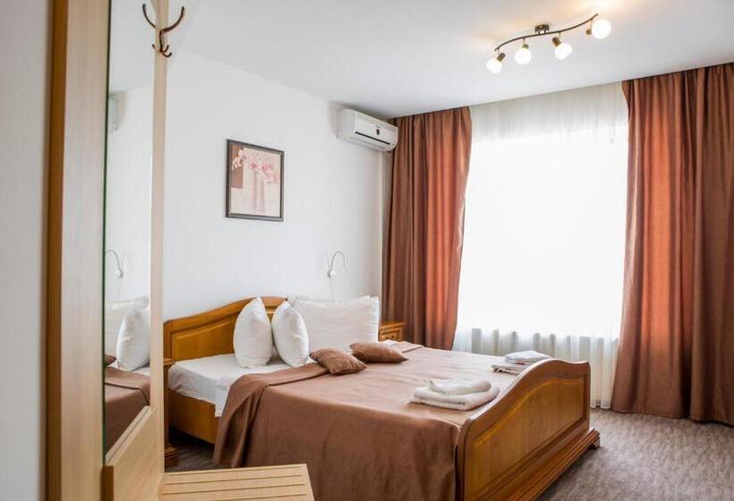 سوییت, Motel Darina