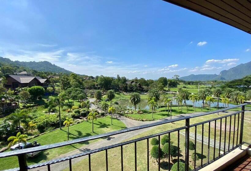 Suite with lake view, Patravana Resort