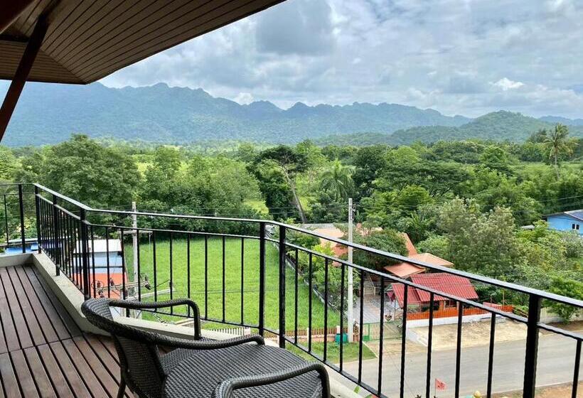 Люкс с Видом, Patravana Resort