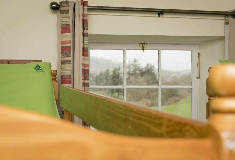 Кровать в Многоместном Номере с Общей Ванной, Yha Brecon Beacons Danywenallt   Hostel