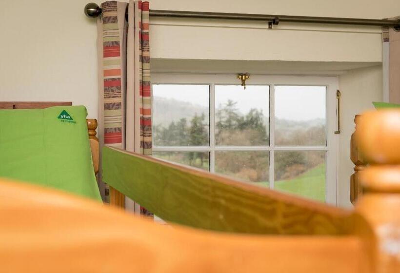 Кровать в Многоместном Номере с Общей Ванной, Yha Brecon Beacons Danywenallt   Hostel