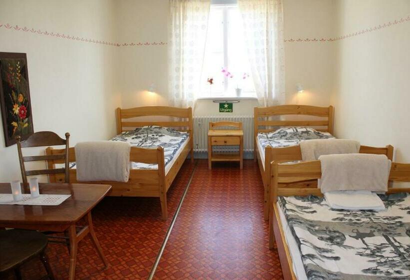 标准三人间, Järjagården Hostel