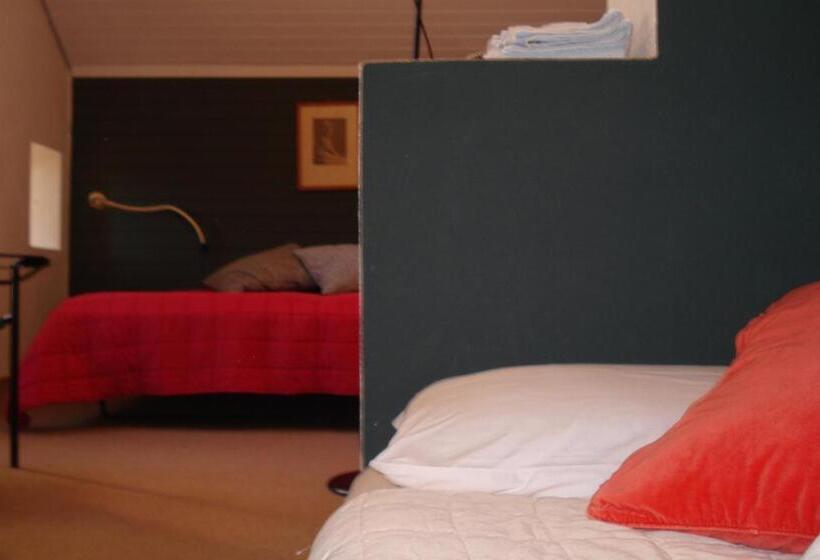 غرفة عائلية, Albergo Della Posta