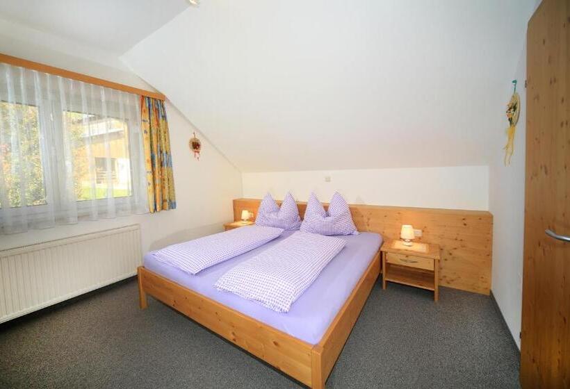 Апартаменты Comfort 2 Спальни, Kniebergerhof