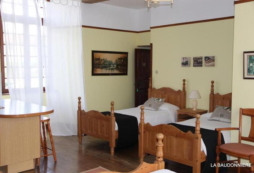 Четырехместный Номер Стандарт, Chambre D'hôte Manoir De La Baudonnière