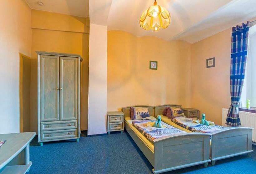 Апартаменты 1 Спальня, Hrad Vildstejn