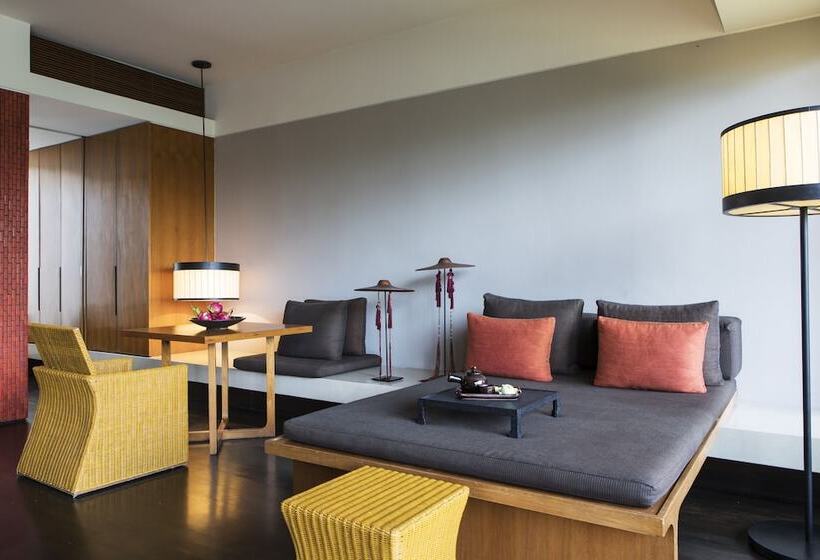 سوئیت با چشم‌انداز رودخانه, Anantara Chiang Mai Resort