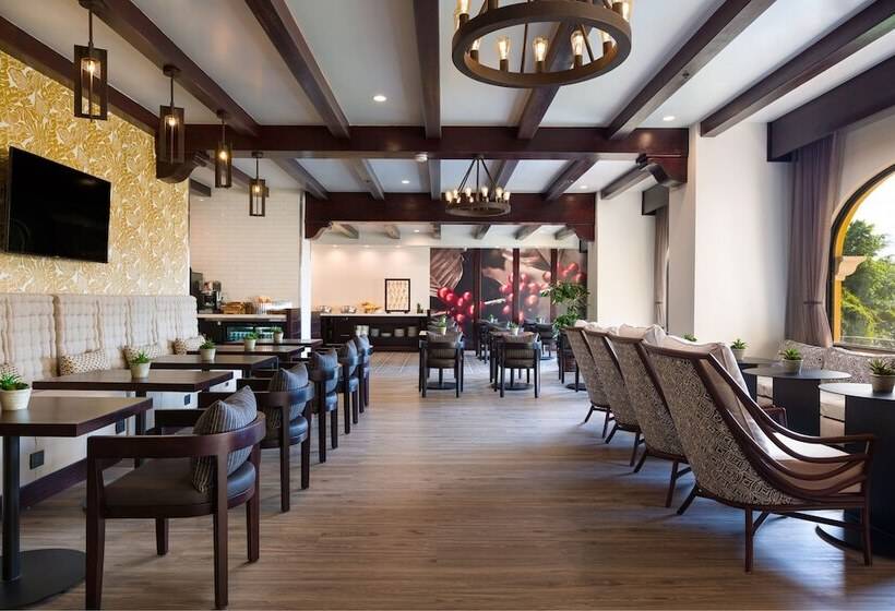 سوئیت پرزیدنت, Costa Rica Marriott Hotel Hacienda Belen