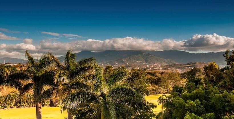 سوئیت پرزیدنت, Costa Rica Marriott Hotel Hacienda Belen