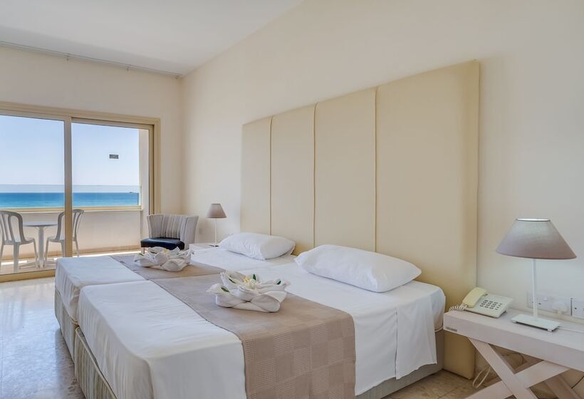 Номер Стандарт Вид на Море, Piere Anne Beach